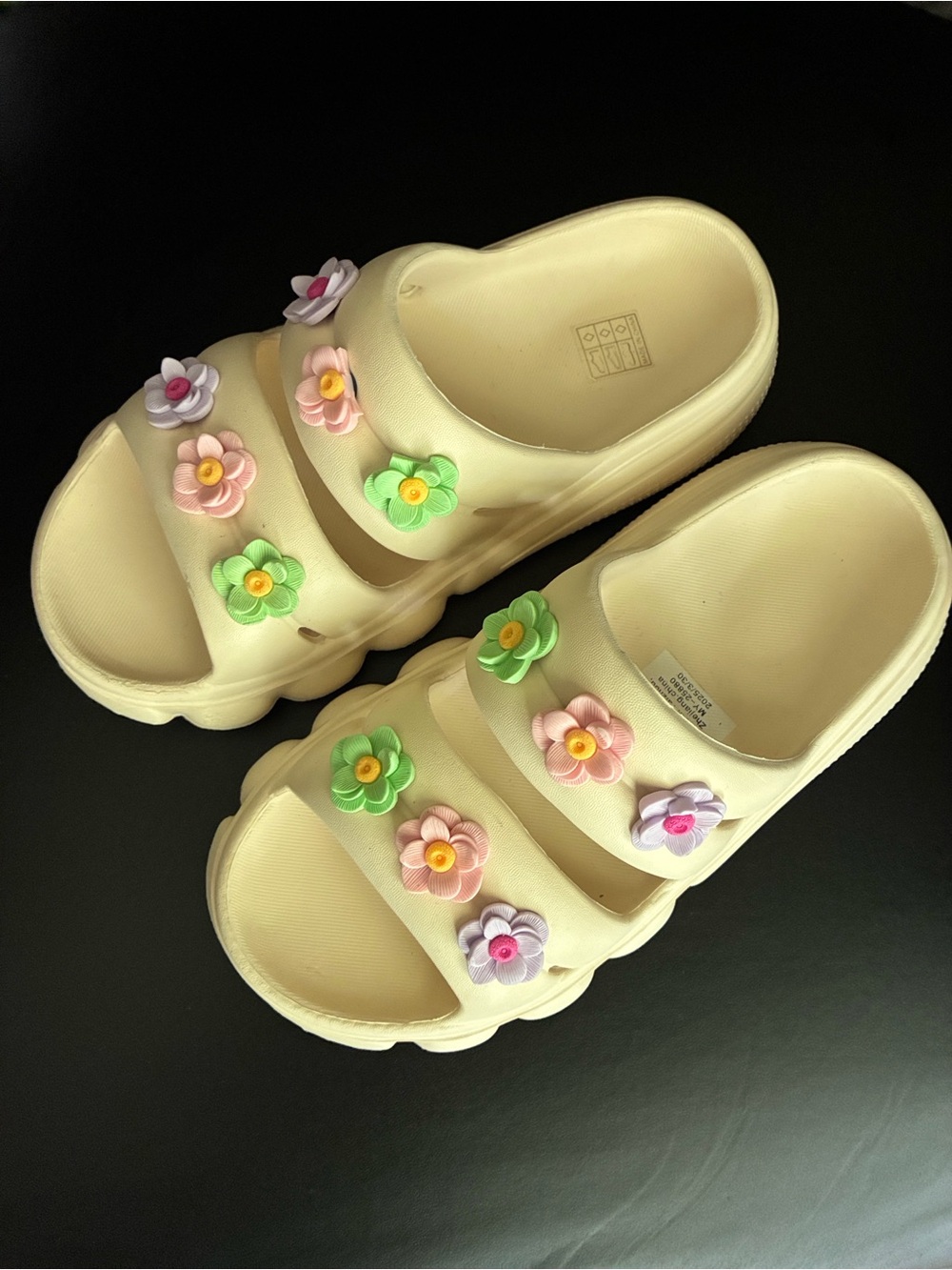 SHEIN Cream Kids Floral Slide Sandals with Pastel Flower Charms
